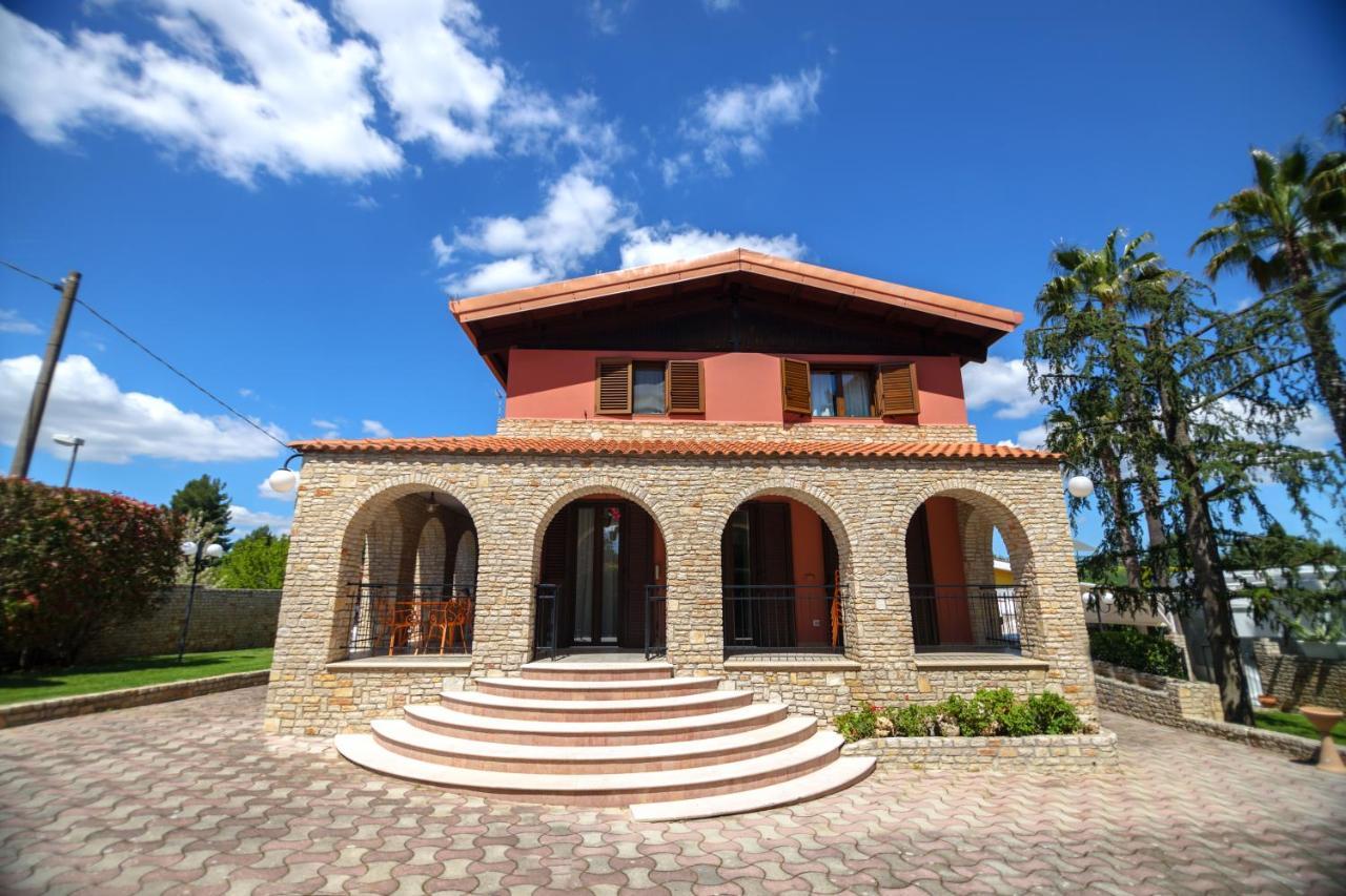 B&B Villa Adriana 安德里亚 外观 照片